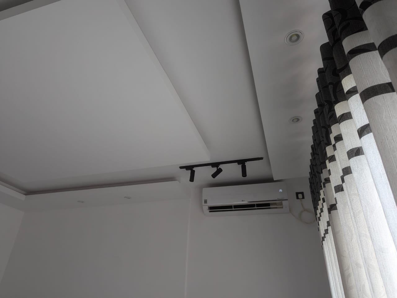 Other image 202509/ceiling-contractors-in-gampaha-sri-lanka-wedabima-1dea7f257a.jpg