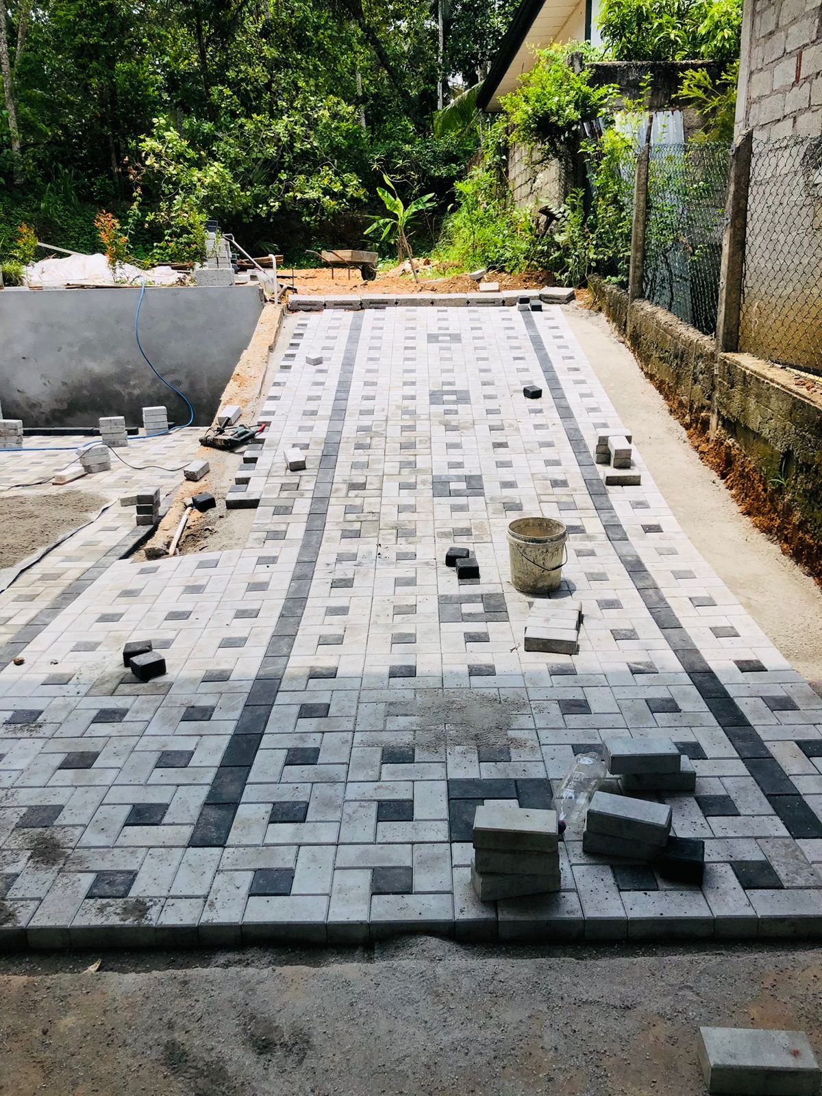 Other image 202509/interlock-paving-pannipitiya-colombo-wedabima-1a395ec796.jpeg