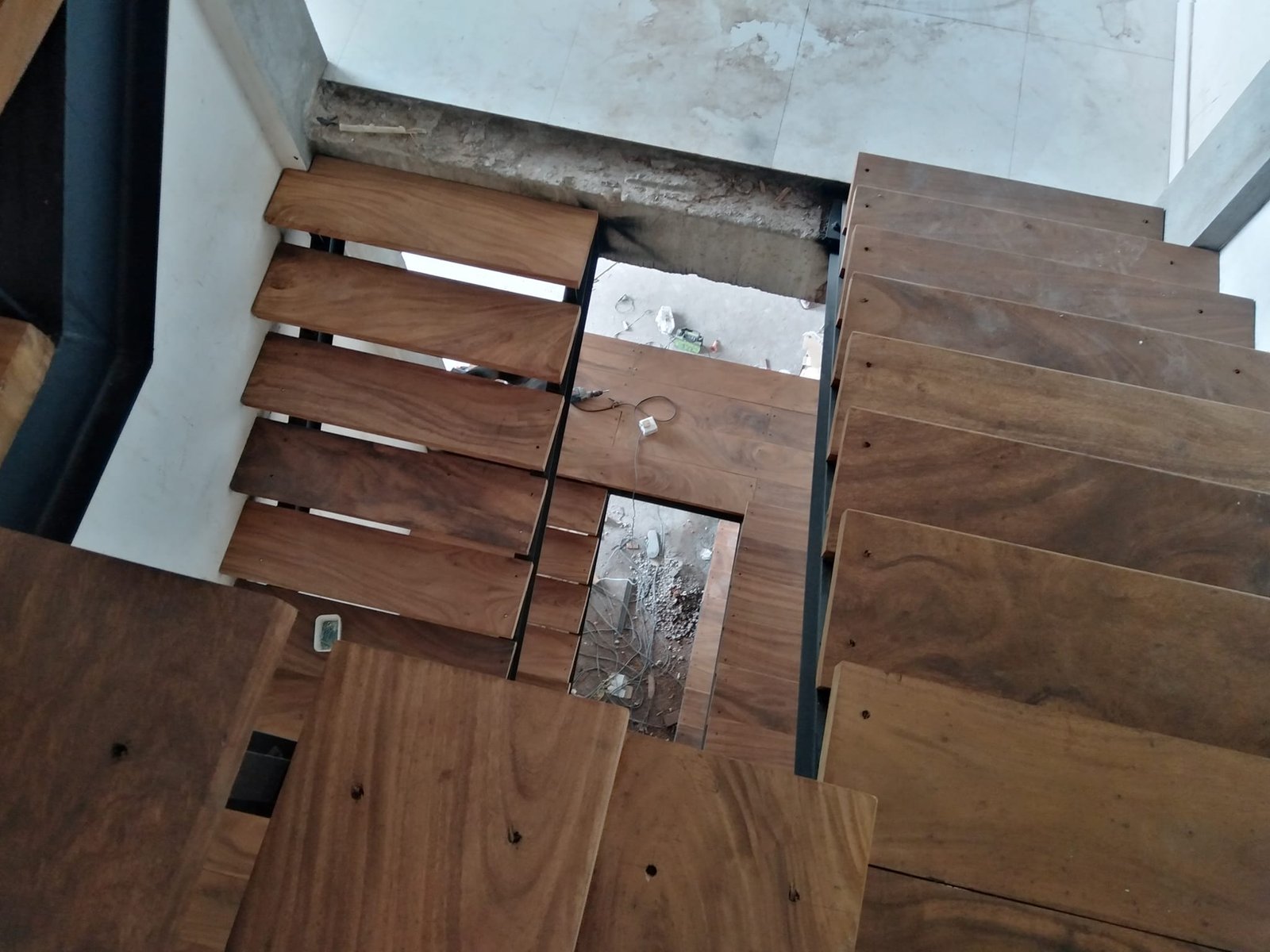 Other image 202602/wooden-hand-railings-price-in-colombo-wedabima-077c23c63c.jpg